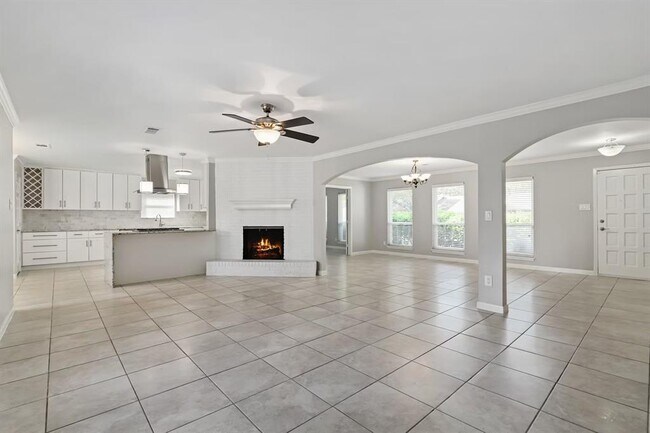 6107 Dumfries Dr in Houston, TX - Building Photo - Building Photo