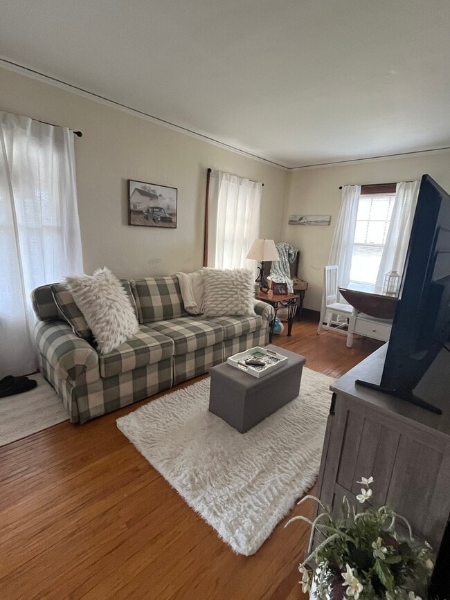 206 Oak St in Elgin, IL - Building Photo - Building Photo