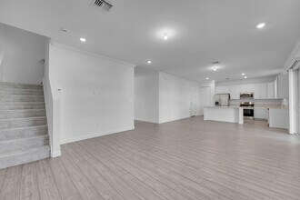 3492 Cedar Grv Dr in Fort Pierce, FL - Building Photo - Building Photo