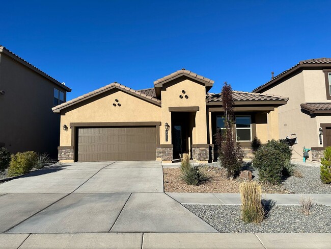 2013 Hubbard St SE in Albuquerque, NM - Building Photo - Building Photo
