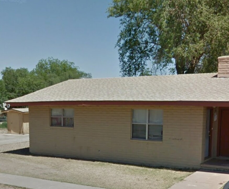 712 S Washington Ave in Roswell, NM - Foto de edificio