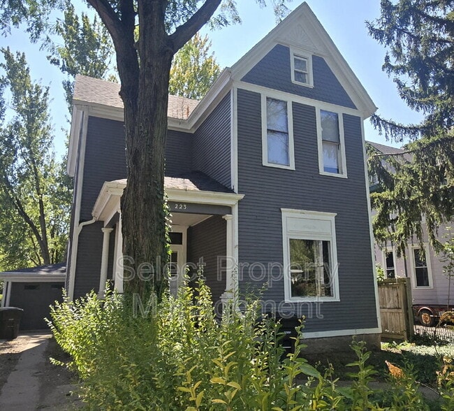 223 W Woodland Ave in Fort Wayne, IN - Building Photo - Building Photo