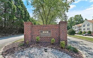382 Bubble Creek Ct in Fayetteville, NC - Building Photo