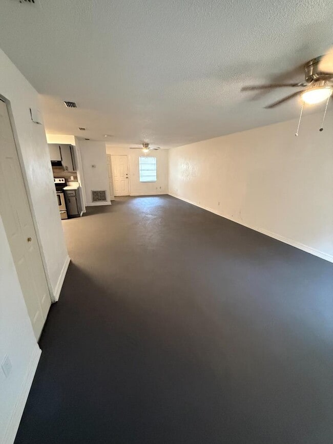 property at 1587 Sunset Ln