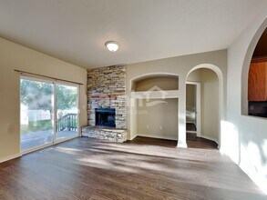 6762 S Wakefield Way in West Jordan, UT - Foto de edificio - Building Photo