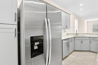 4144 Greenway Dr in Hollywood, FL - Building Photo - Building Photo