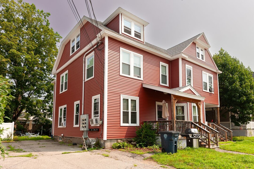 8-10 Courtland St in Nashua, NH - Building Photo