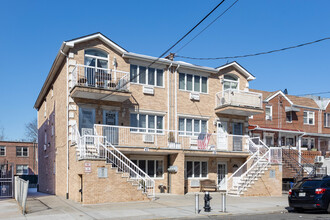 38 Bay 38th St in Brooklyn, NY - Foto de edificio - Building Photo