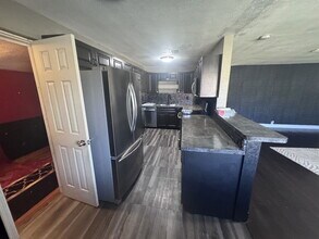 8092 NW 14th Ct in Miami, FL - Building Photo - Building Photo
