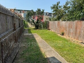 911 Blunston St in Columbia, PA - Building Photo - Building Photo