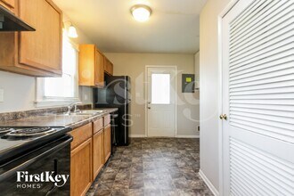 1425 Western Dr in Indianapolis, IN - Foto de edificio - Building Photo