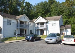 Saratoga Park Apartments in Charlotte, NC - Foto de edificio - Building Photo