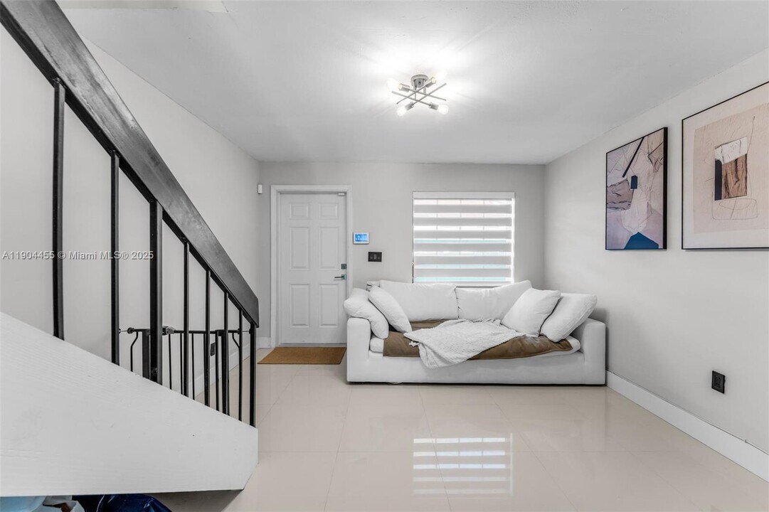 13350 SW 58th Terrace in Miami, FL - Building Photo