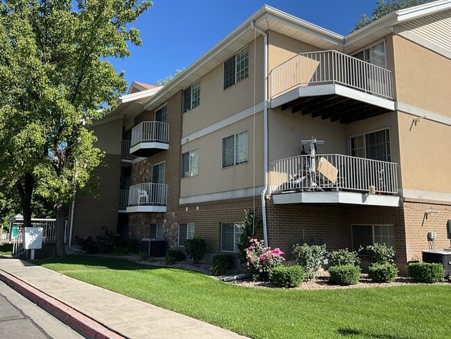 property at 1227 Riverside Ave