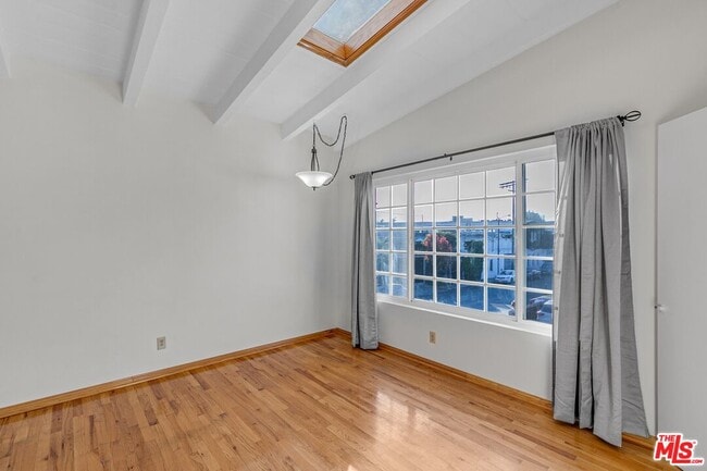 313 Mildred Ave in Los Angeles, CA - Building Photo - Building Photo