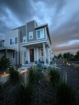 23613 E 5th Dr in Aurora, CO - Building Photo