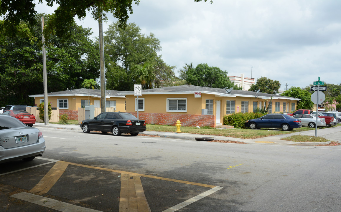 601-605 SW 6th St in Miami, FL - Building Photo