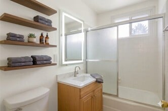 931 Hillcrest St in El Segundo, CA - Building Photo - Building Photo