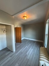 670 S Martin Luther King Jr Ave, Unit #2 in Waukegan, IL - Building Photo - Building Photo