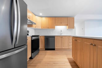 Summer Crest Apartments in Halifax, NS - Building Photo - Building Photo
