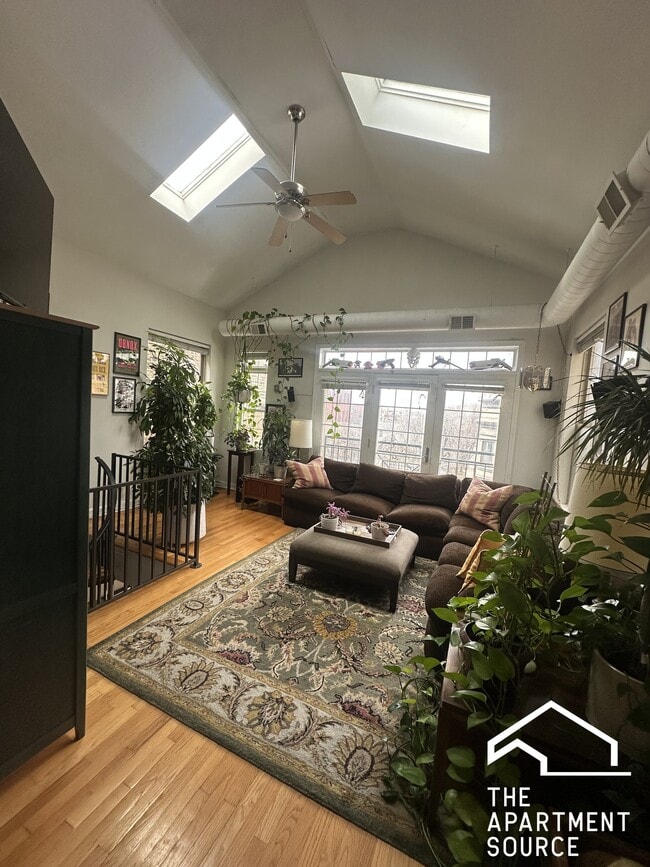 property at 1627 W Grand Ave