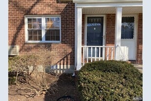 72 Clark Ct in Rutherford, NJ - Building Photo