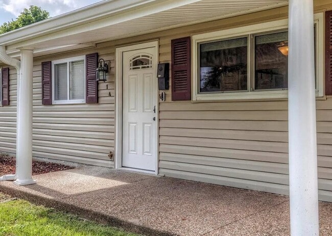 414 Prince David Dr in O'Fallon, MO - Building Photo - Building Photo