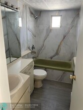 2875 SW 58th St in Fort Lauderdale, FL - Building Photo - Building Photo