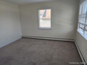 10 Cornelia St in Farmingdale, NY - Building Photo - Building Photo