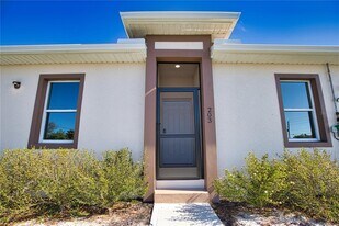 289 Boundary Blvd in Rotonda West, FL - Building Photo