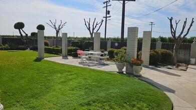 7686 S Temperance Ave in Fowler, CA - Building Photo - Building Photo
