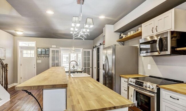 property at 811 Venable Ave