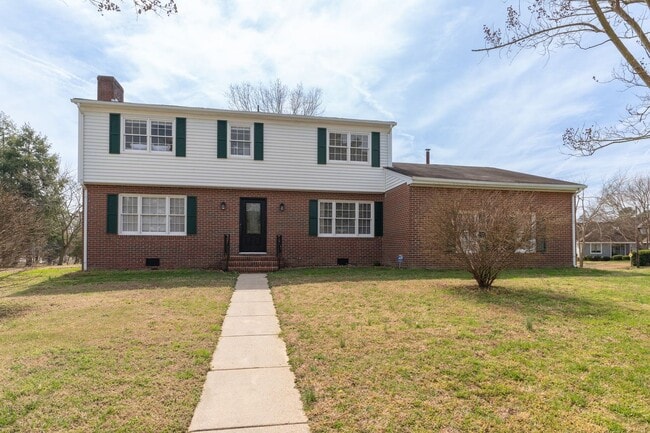 109 Beecham Dr in Yorktown, VA - Building Photo - Building Photo