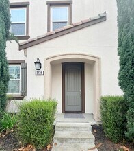 3138 Vittoria Loop in Dublin, CA - Building Photo - Building Photo