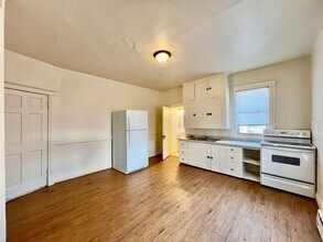 323 Whiteriver Ave in Rifle, CO - Building Photo - Building Photo