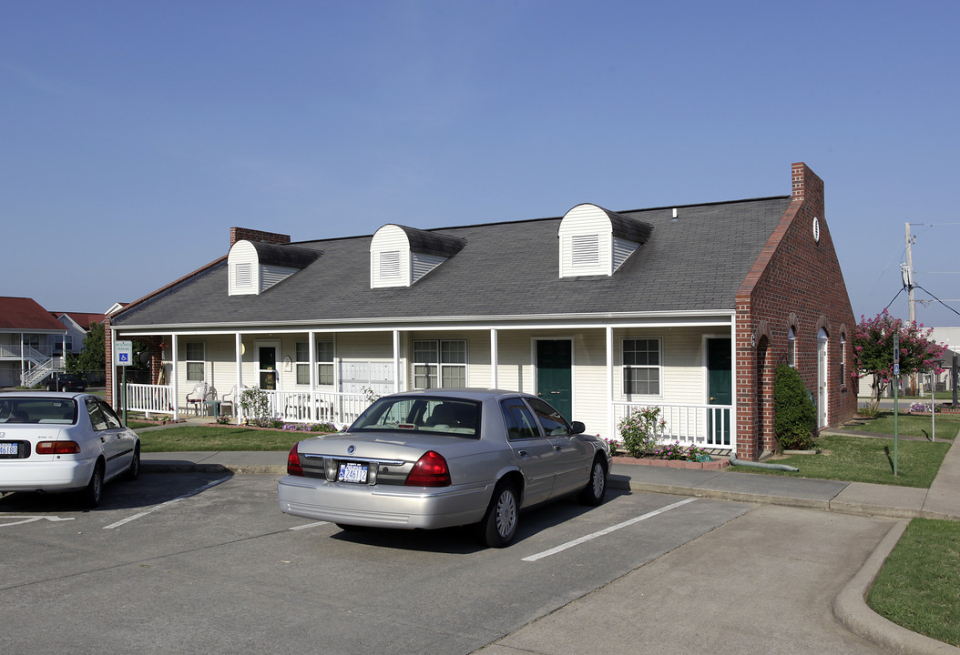 Auburn Hills Apartments in Cabot, AR - Building Photo