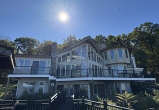 4 Vista Ln in Bloomsbury, NJ - Building Photo - Building Photo