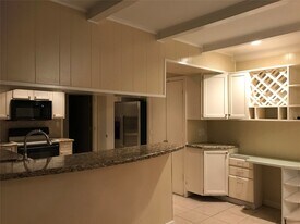 8615 Ferris Dr in Houston, TX - Building Photo