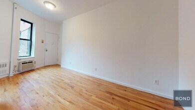 425 E 65th St in New York, NY - Building Photo - Building Photo