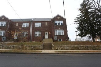 2201-2203 Q St SE in Washington, DC - Building Photo - Building Photo