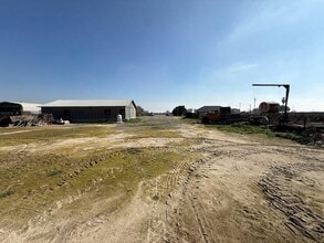 7595 S Peach Ave in Fowler, CA - Building Photo - Building Photo