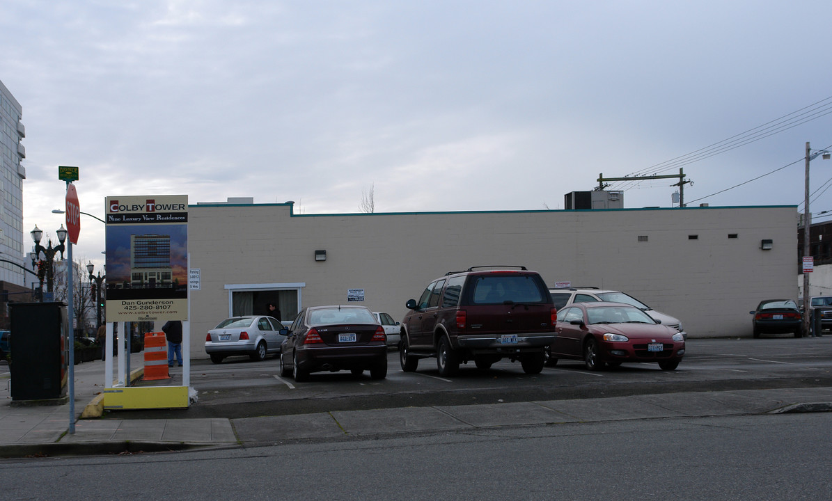 Colby Tower in Everett, WA - Building Photo