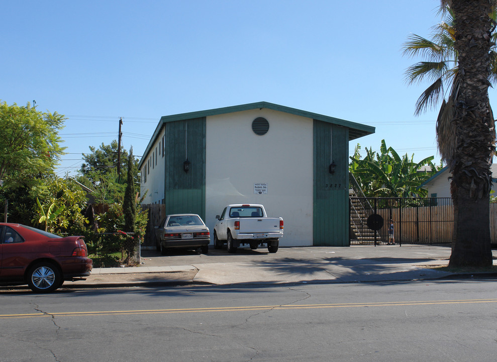 3827 Chamoune Ave in San Diego, CA - Building Photo