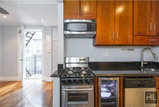Avenue A in New York, NY - Building Photo - Building Photo