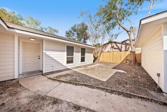 1426 Twining Oaks Ln in Missouri City, TX - Building Photo - Building Photo