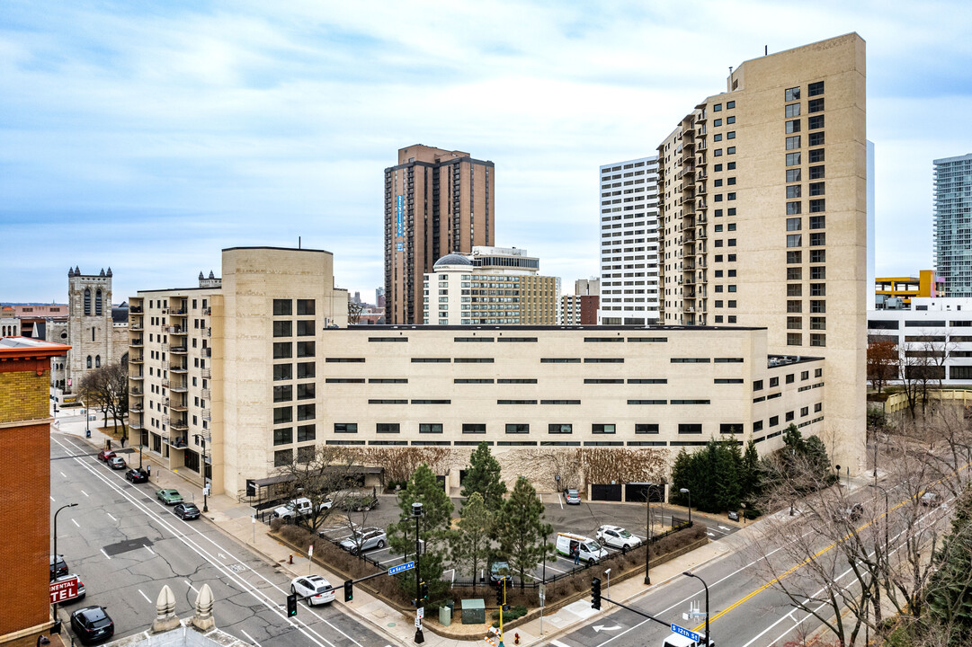 1200 on the Mall in Minneapolis, MN - Building Photo