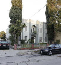 643 Maltman Ave in Los Angeles, CA - Foto de edificio - Building Photo