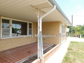 2239 County Farm Rd in Pueblo, CO - Building Photo - Building Photo