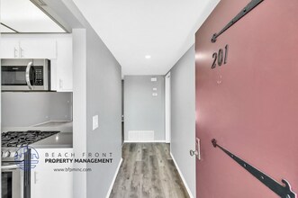 250 E Acacia St in Brea, CA - Building Photo - Building Photo
