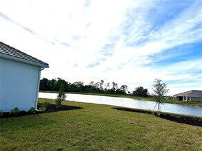 10394 Morning Mist Ln in Sarasota, FL - Building Photo - Building Photo